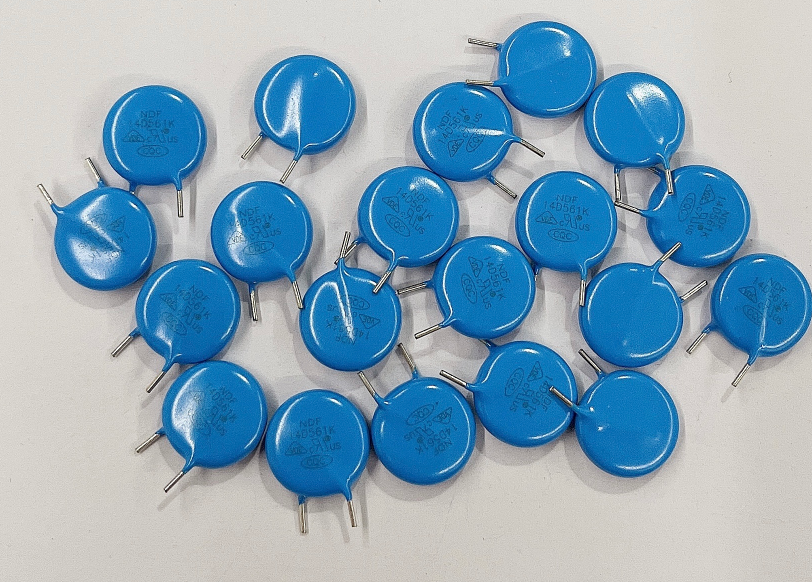 如何認(rèn)識高壓瓷片電容器和壓敏電阻器？